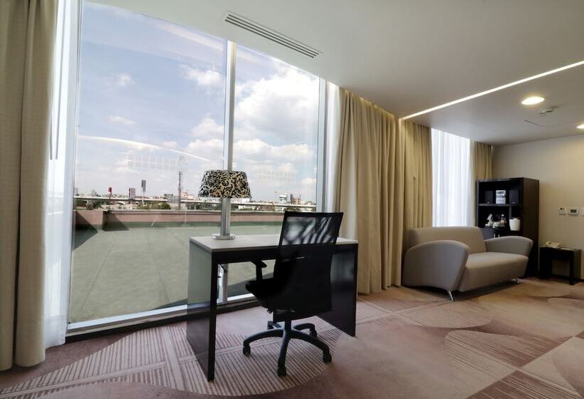 Quarto Premium, Holiday Inn Hotel & Suites Medica Sur By Ihg