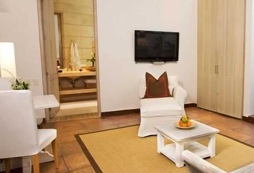 سوییت جونیور, Casablanca Belle & Boutique