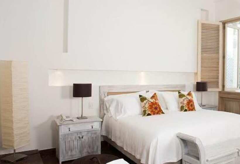 سوییت جونیور, Casablanca Belle & Boutique