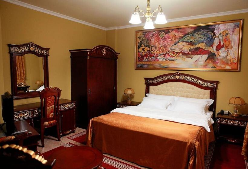 Habitación Familiar, Dinasty