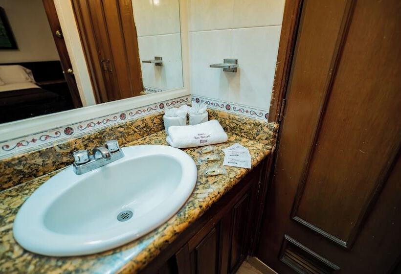 اتاق استاندارد یک نفره, Don Quijote Plaza Guadalajara Centro Historico