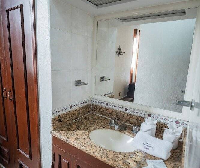 اتاق استاندارد, Don Quijote Plaza Guadalajara Centro Historico