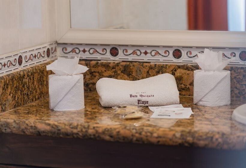 اتاق استاندارد یک نفره, Don Quijote Plaza Guadalajara Centro Historico