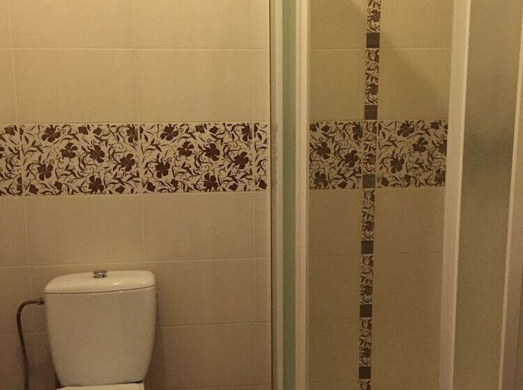 اتاق استاندارد سه نفره, Florens Boutique