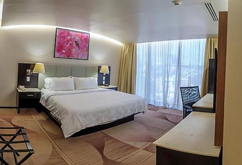 Quarto Estandar Cama King, Holiday Inn Hotel & Suites Medica Sur By Ihg