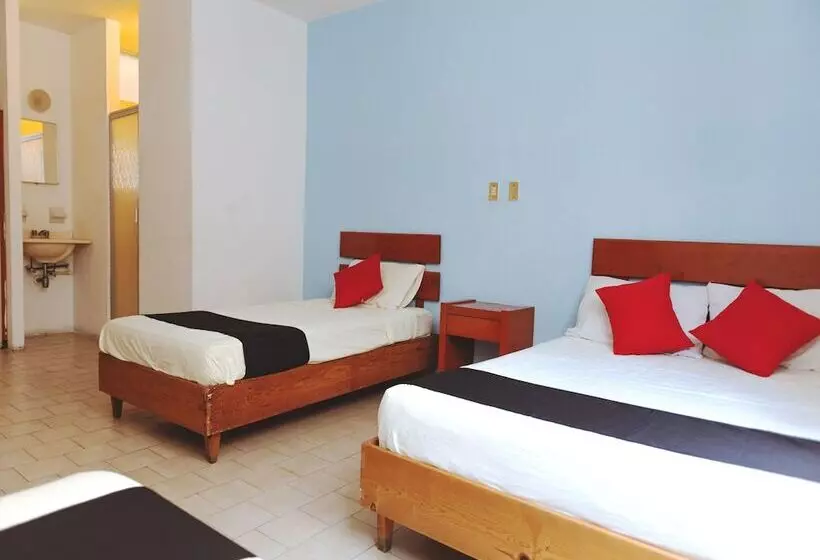 スタンダード4人部屋, Hotel Italia