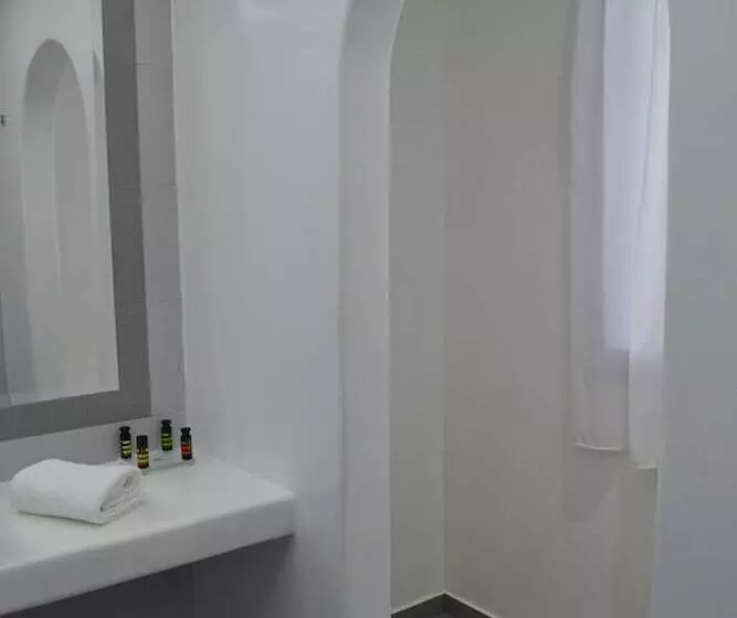 シニアスイート, Maison Des Lys  Luxury Suites
