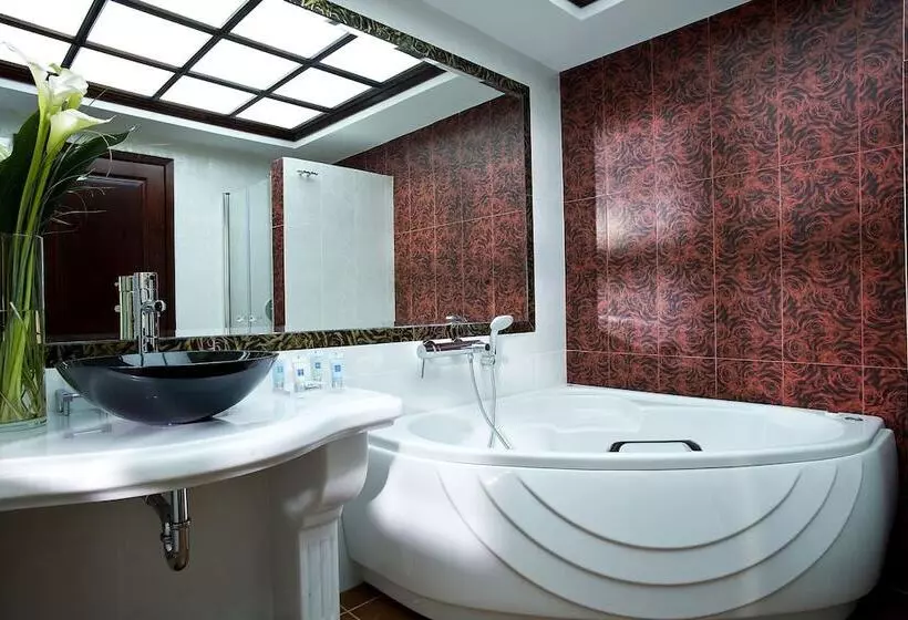プール付きジュニアスイート, Maison Des Lys  Luxury Suites