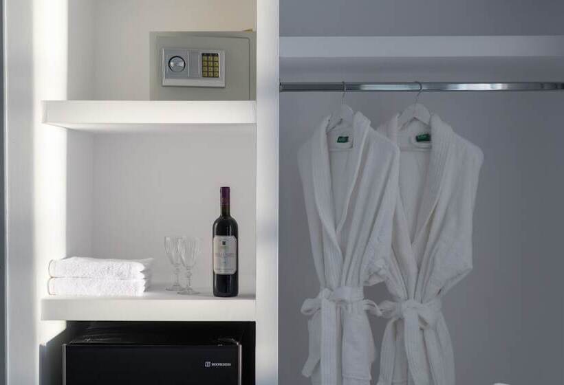 סוויטת סניור, Maison Des Lys  Luxury Suites