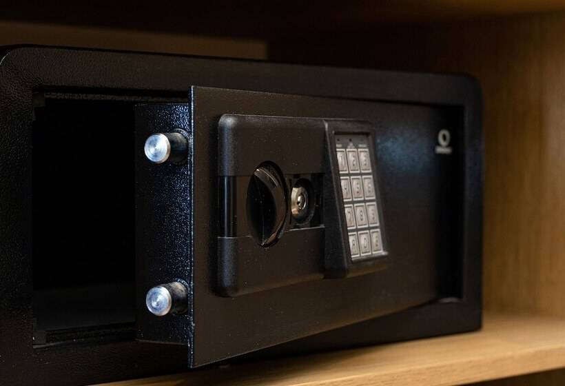 Люкс Вид на Море, Meliti