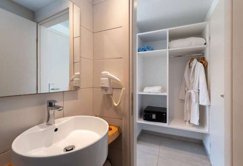 Номер Superior Вид на Сад, Meliti