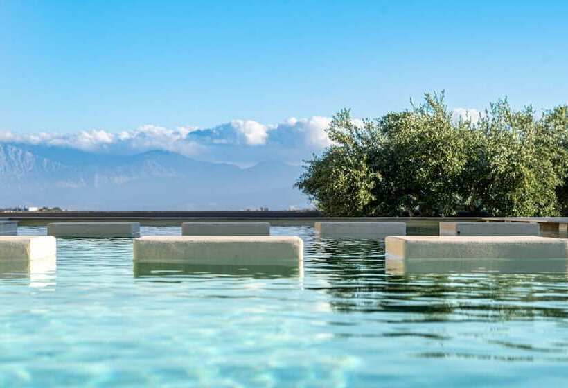 Номер Superior Вид на Сад, Meliti