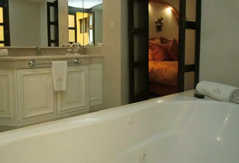 اتاق لوکس با تخت بزرگ, Palacio Borghese Hotel Boutique   Adults Only