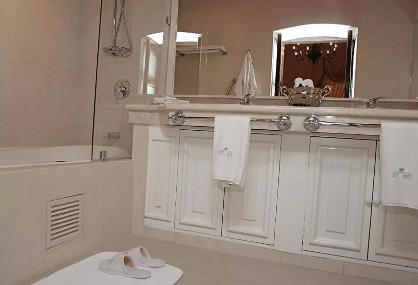اتاق لوکس با تخت بزرگ, Palacio Borghese Hotel Boutique   Adults Only