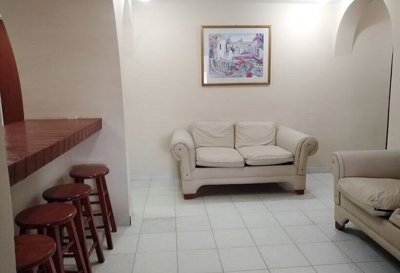 غرفة قياسية ثلاثية, Panoramico