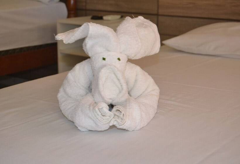 标准三人间, Pousada Porto Tropical