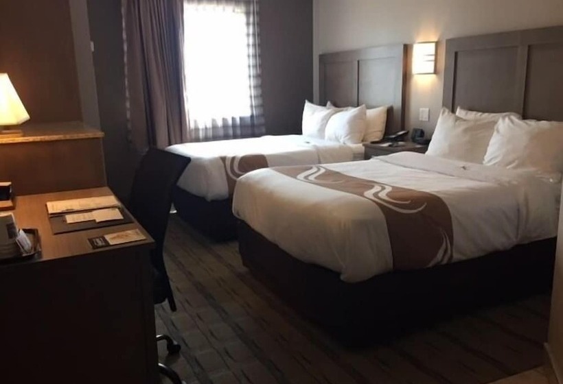غرفه قياسيه سريرين مزدوجين, Quality Inn