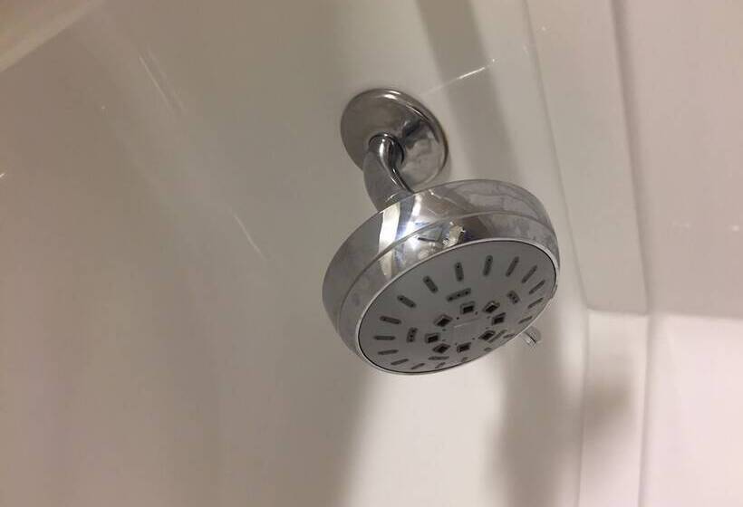 جناح, Quality Inn