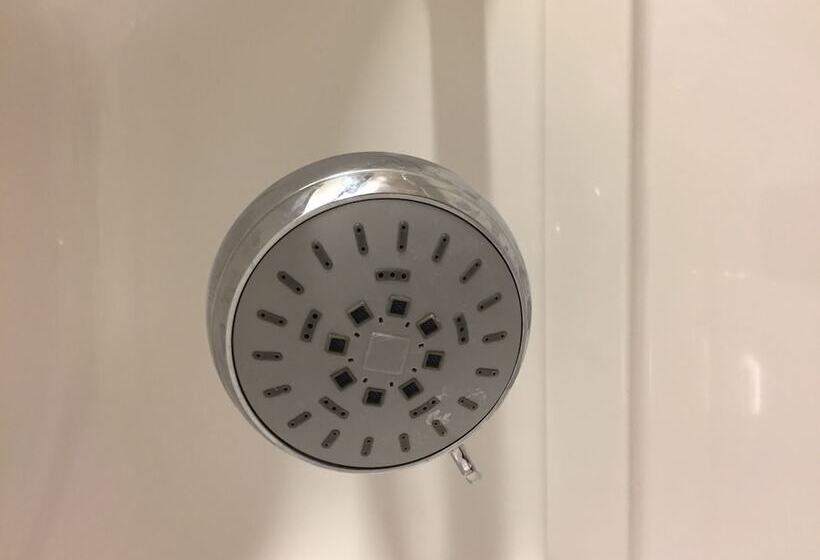 Люкс, Quality Inn