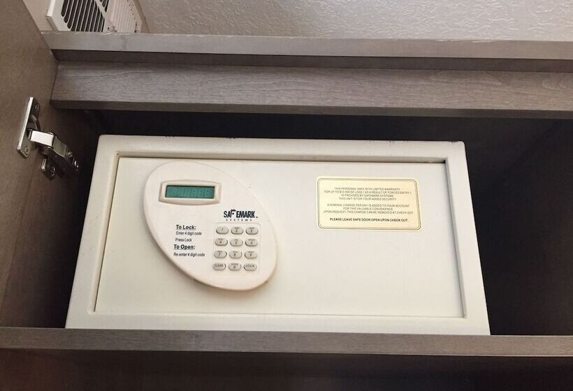 جناح, Quality Inn