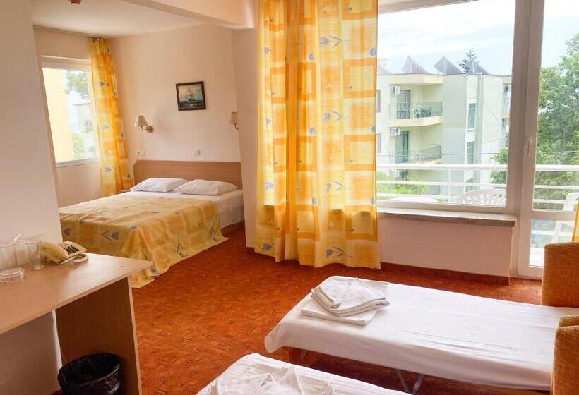 带1个卧室的带阳台的公寓, Vezhen Hotel   Free Parking