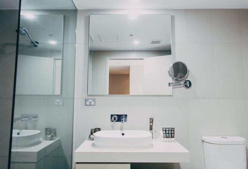 Номер Superior, Novotel Newcastle Beach