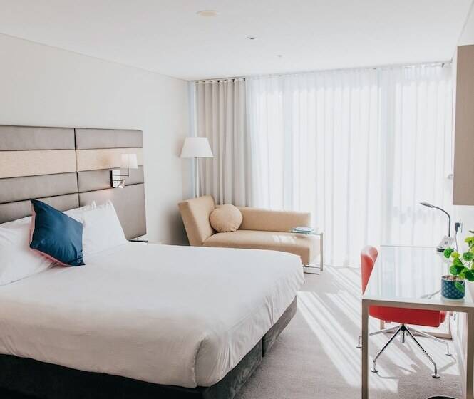 Номер Superior, Novotel Newcastle Beach