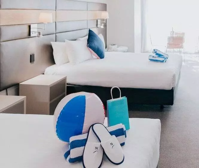 اتاق سوپریور خانوادگی, Novotel Newcastle Beach