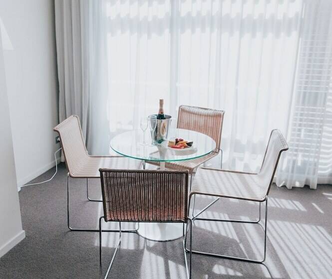 Семейный Номер Superior, Novotel Newcastle Beach