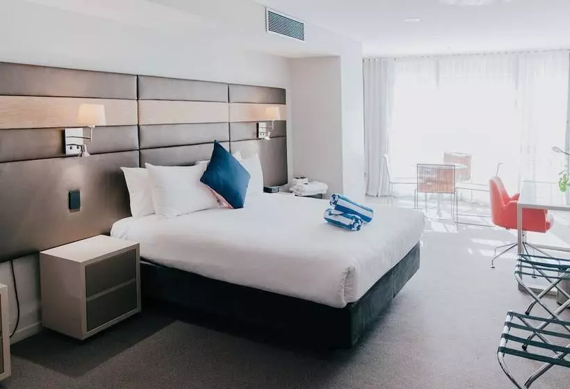 اتاق سوپریور خانوادگی, Novotel Newcastle Beach