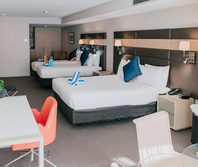 Семейный Номер Superior, Novotel Newcastle Beach