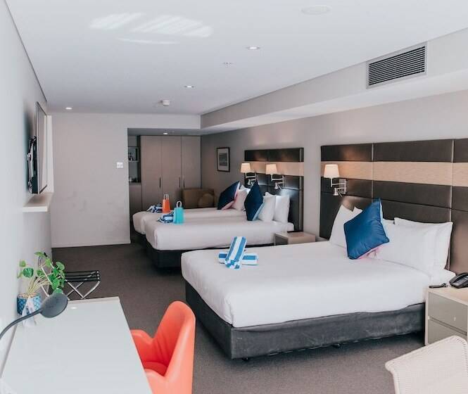 Семейный Номер Superior, Novotel Newcastle Beach