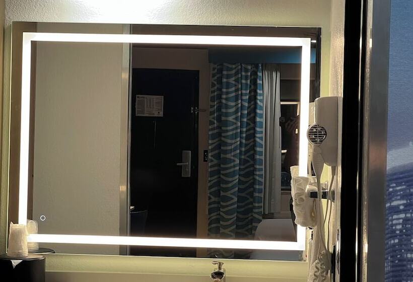 غرفة قياسية, Oc