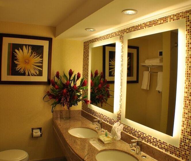 اتاق استاندارد با تخت دوبل و چشم‌انداز دریا, Radisson Aquatica Resort Barbados