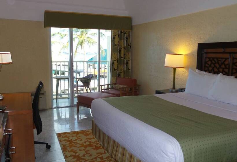 اتاق استاندارد با تخت دوبل و چشم‌انداز دریا, Radisson Aquatica Resort Barbados