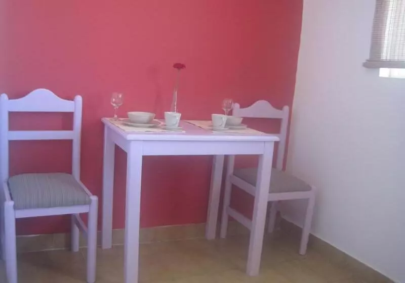 １ベッドルームアパートメント, Sevi Apartments