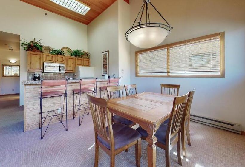 豪华两卧别墅, Villas At Snowmass Club