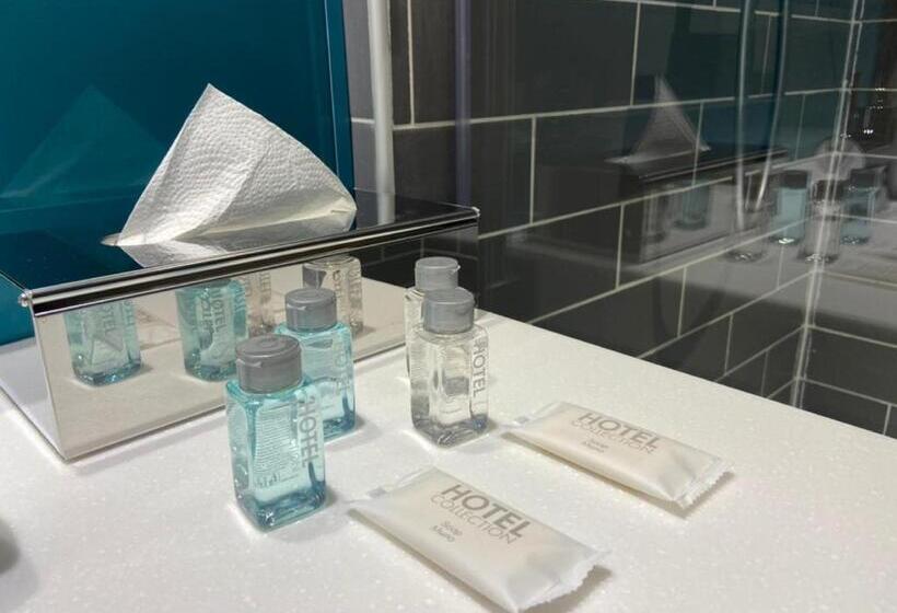 Standard Room Adapted for people with reduced mobility