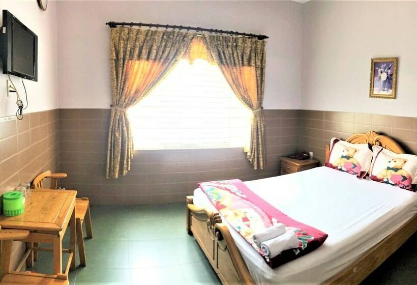 اتاق سوپریور, Khanh Dang