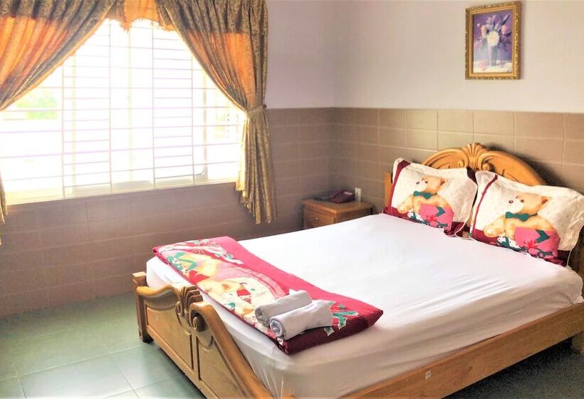 اتاق سوپریور, Khanh Dang