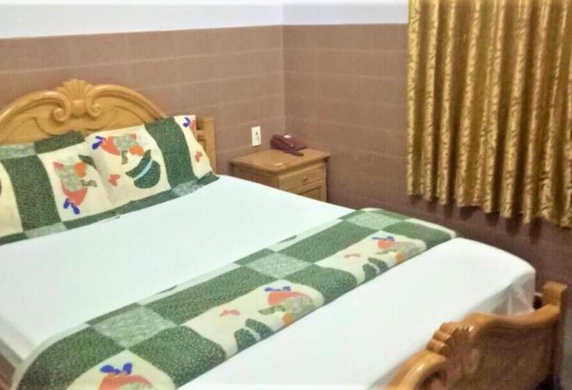 اتاق سوپریور, Khanh Dang