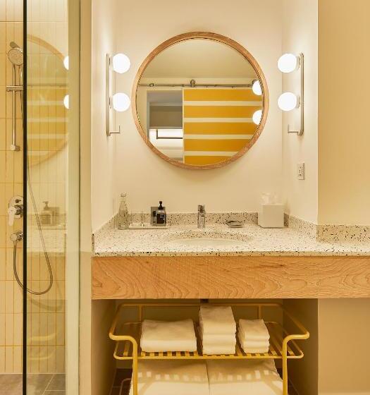 חדר סופריור עם מיטת קינג, The Standard Hua Hin