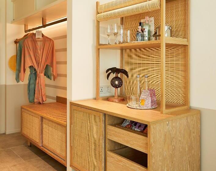 디럭스 룸 킹사이즈 침대, The Standard Hua Hin