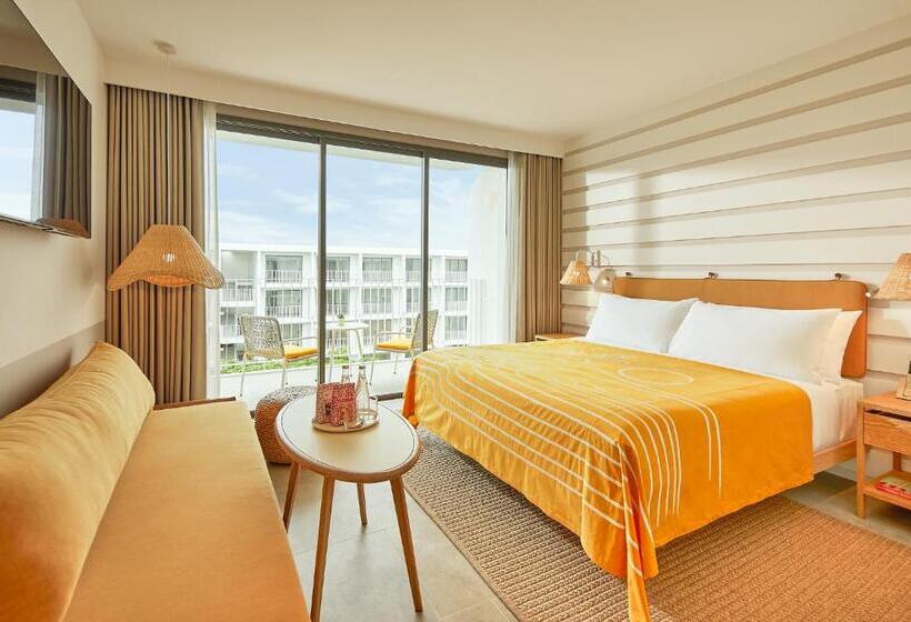 חדר סופריור עם מיטת קינג, The Standard Hua Hin