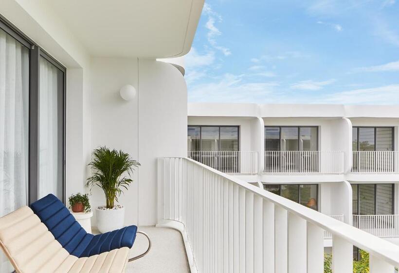 סוויטת סופריור, The Standard Hua Hin