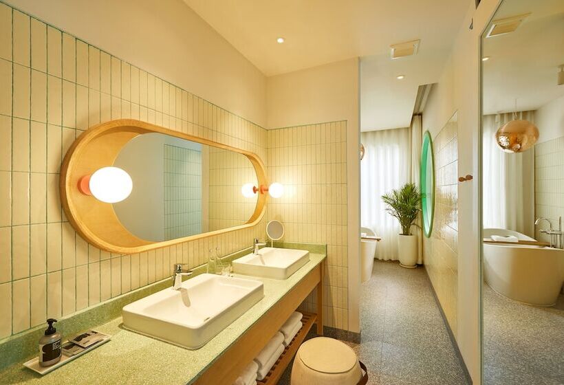 וילה בת חדר שינה 1, The Standard Hua Hin