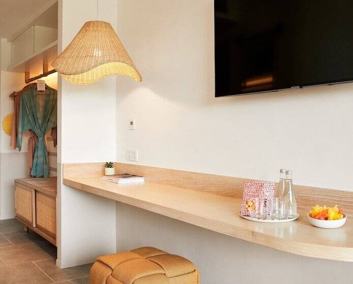 סוויטה, The Standard Hua Hin