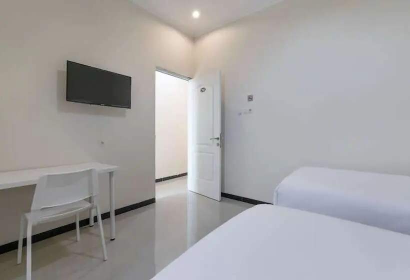 Deluxe-huone, Griya Loka 2 Syariah Near Simpang Lima Mitra Reddoorz