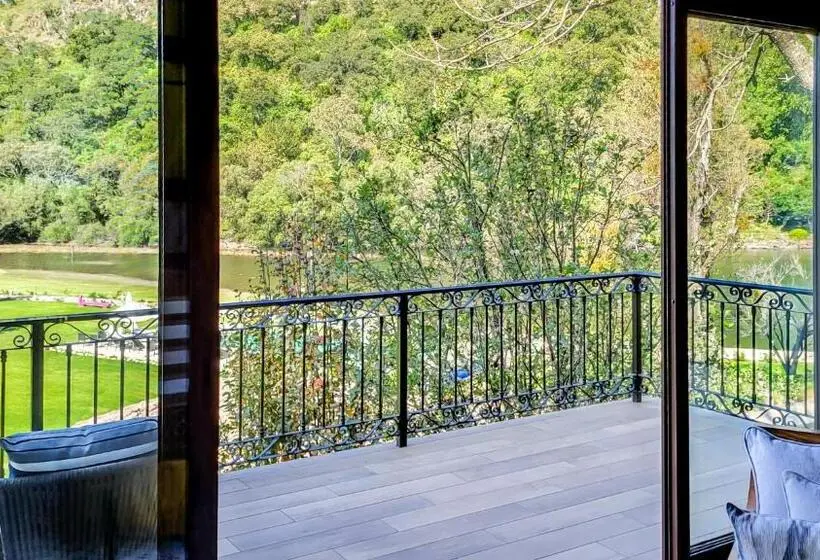デラックススイート, Sierra Lago