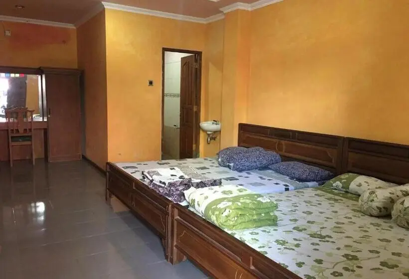 Camera Familiare, Alami